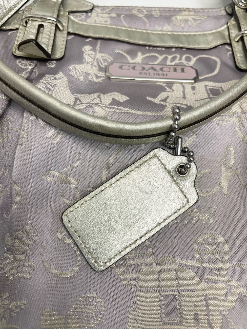 Coach Ashley Signature Horse & Carriage
Shoulder Bag A1163-F16881 EUC - Picture 17 of 17